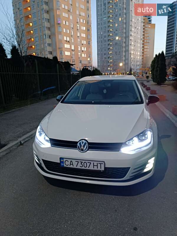 Volkswagen Golf 2016