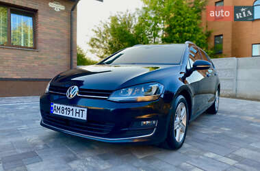 Универсал Volkswagen Golf 2016 в Житомире