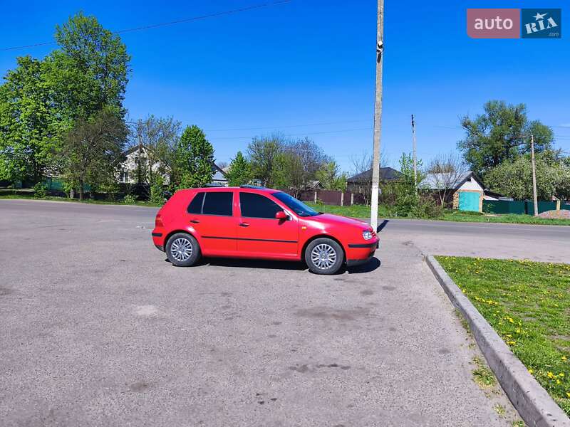 Хетчбек Volkswagen Golf 1998 в Ніжині
