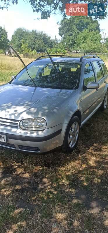 Універсал Volkswagen Golf 2000 в Дніпрі