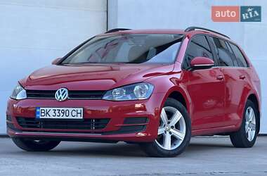 Універсал Volkswagen Golf 2015 в Сарнах