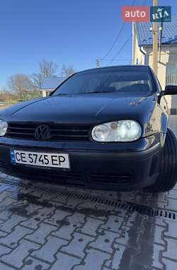 Хэтчбек Volkswagen Golf 2001 в Черновцах