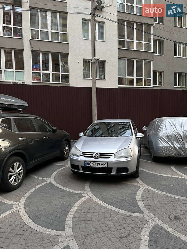 Хетчбек Volkswagen Golf 2008 в Ірпені