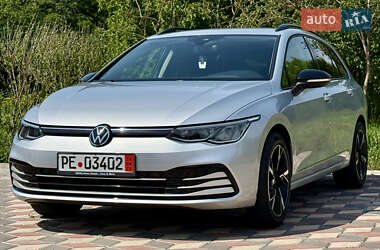 Універсал Volkswagen Golf 2022 в Чернівцях