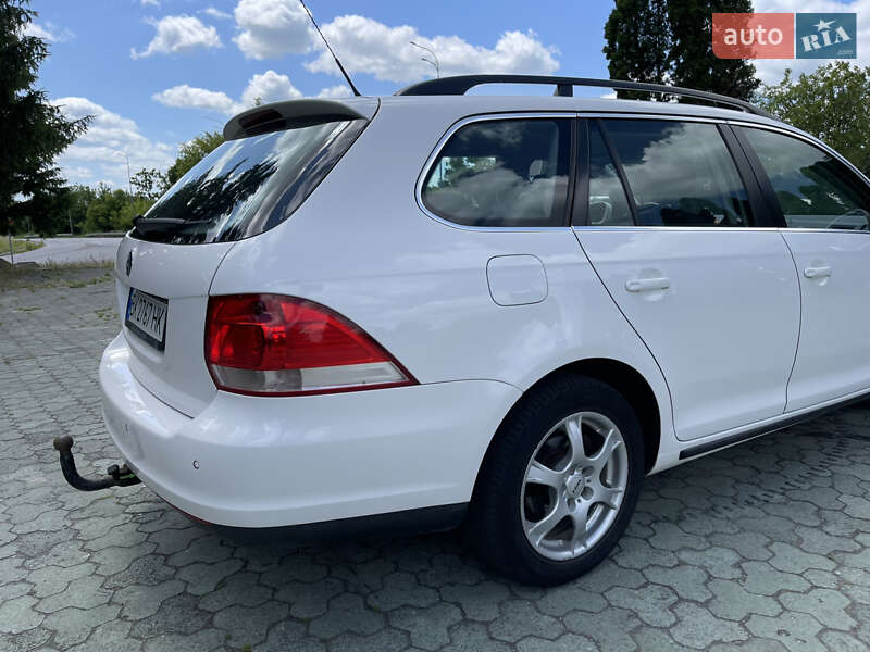 Универсал Volkswagen Golf 2008 в Ровно