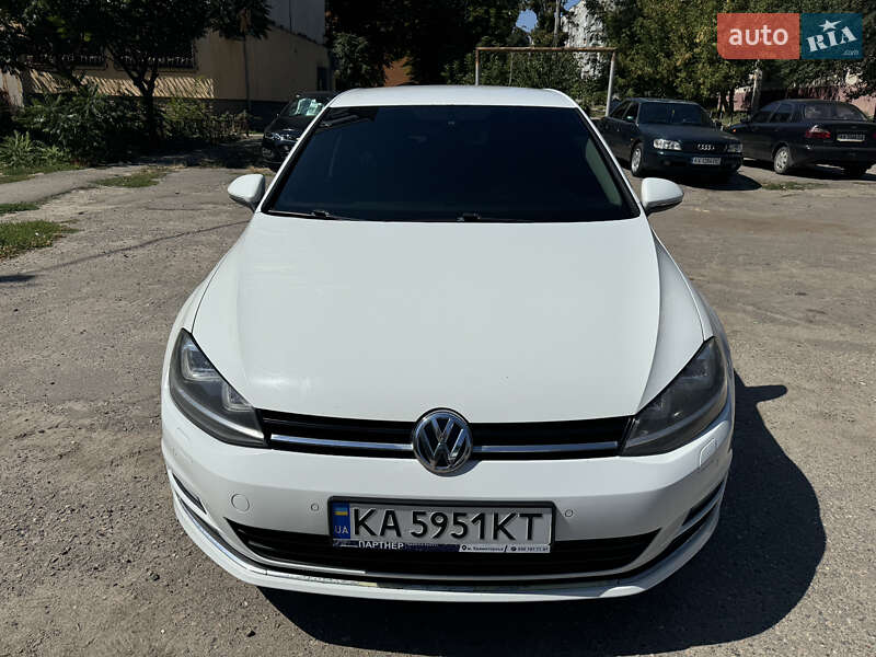 Хетчбек Volkswagen Golf 2013 в Харкові