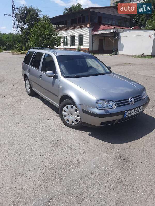 Volkswagen Golf 2002