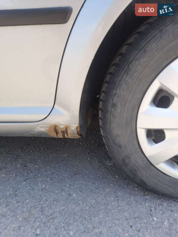 Универсал Volkswagen Golf 2002 в Знаменке