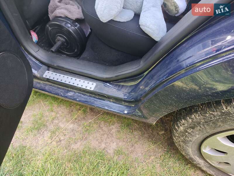 Универсал Volkswagen Golf 2003 в Ровно