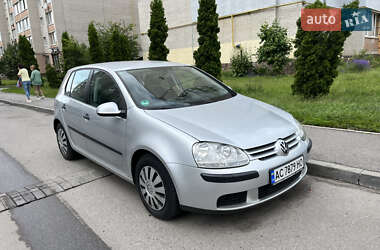 Хэтчбек Volkswagen Golf 2004 в Луцке