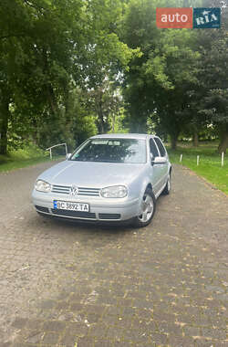 Хетчбек Volkswagen Golf 2000 в Мостиській