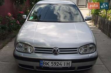 Хетчбек Volkswagen Golf 2003 в Ладижині