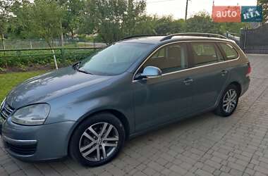 Універсал Volkswagen Golf 2009 в Івано-Франківську