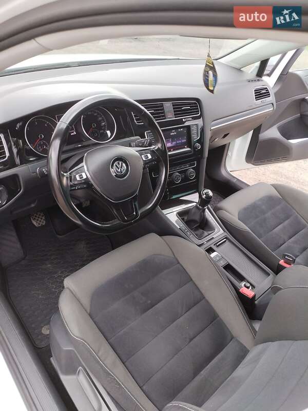 Универсал Volkswagen Golf 2013 в Долинской фото 18 Универсал Volkswagen Golf 2013 в Долинской