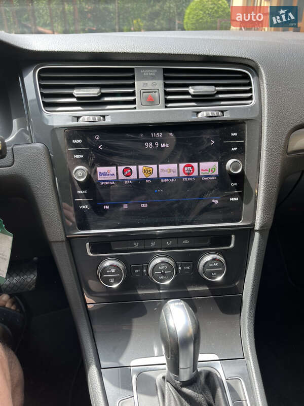 Універсал Volkswagen Golf 2019 в Луцьку