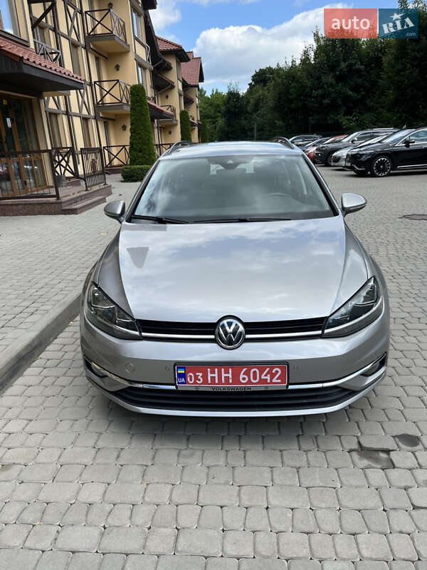 Універсал Volkswagen Golf 2019 в Луцьку