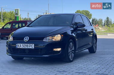 Хетчбек Volkswagen Golf 2017 в Рівному