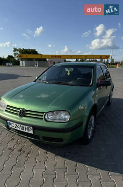 Хэтчбек Volkswagen Golf 2000 в Луцке