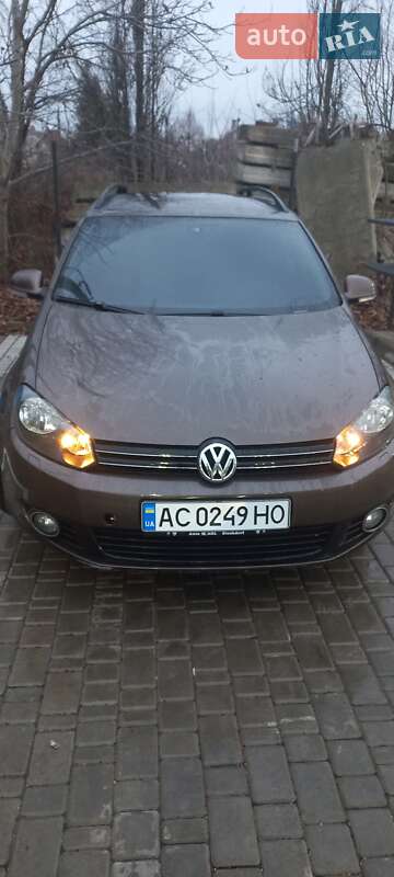 Універсал Volkswagen Golf 2011 в Луцьку