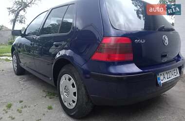 Хетчбек Volkswagen Golf 2001 в Золотоноші