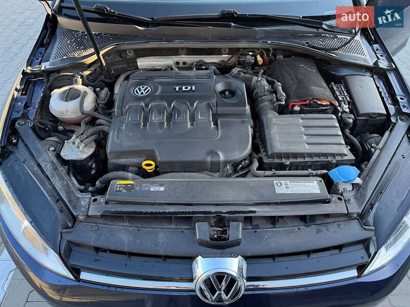 Універсал Volkswagen Golf 2015 в Луцьку