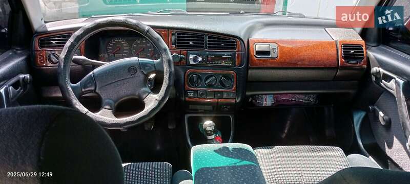 Хэтчбек Volkswagen Golf 1993 в Березане фото 10 Хэтчбек Volkswagen Golf 1993 в Березане