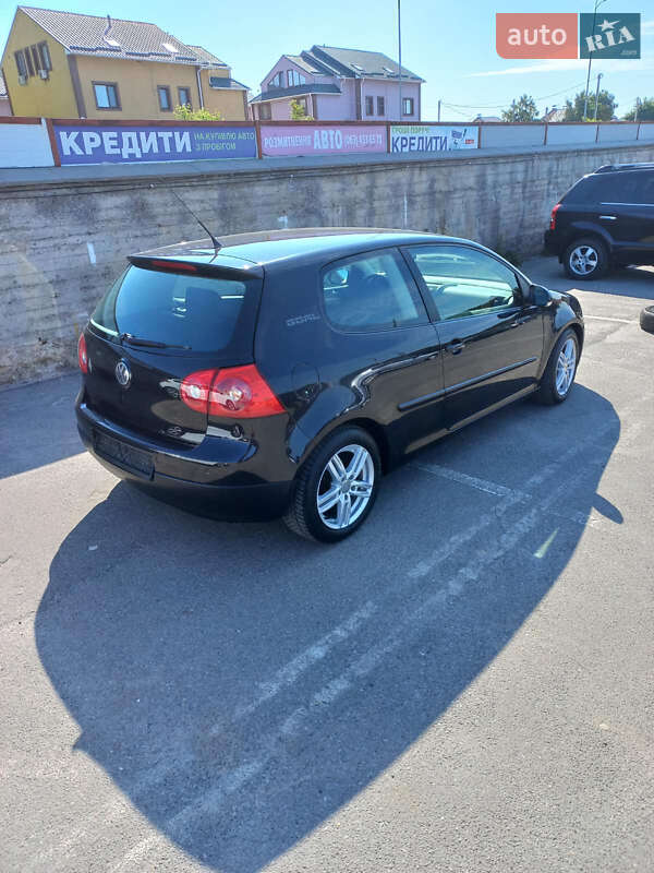 Хетчбек Volkswagen Golf 2006 в Вінниці