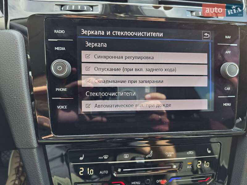 Хэтчбек Volkswagen Golf 2017 в Мукачево