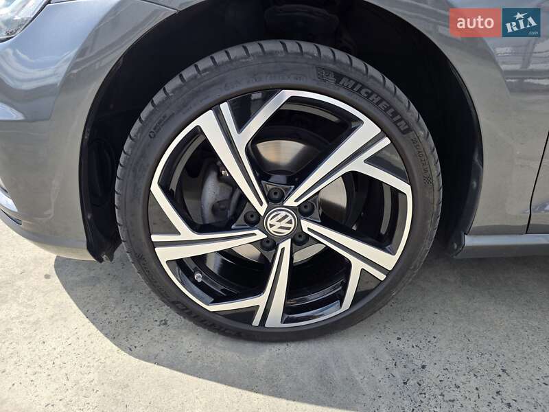 Хэтчбек Volkswagen Golf 2017 в Мукачево