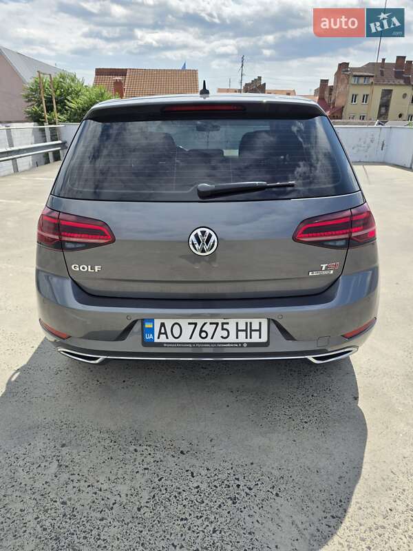 Хэтчбек Volkswagen Golf 2017 в Мукачево