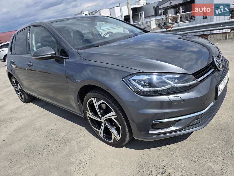 Хэтчбек Volkswagen Golf 2017 в Мукачево
