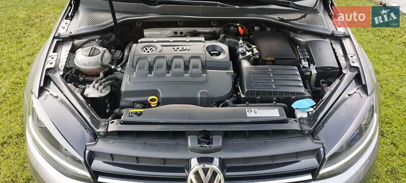 Универсал Volkswagen Golf 2014 в Вишневом