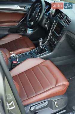 Универсал Volkswagen Golf 2014 в Вишневом