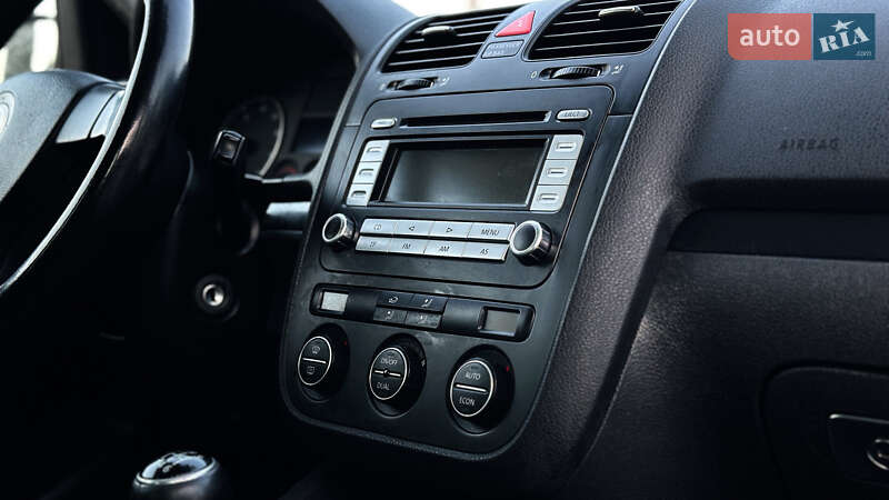 Хетчбек Volkswagen Golf 2007 в Дубні