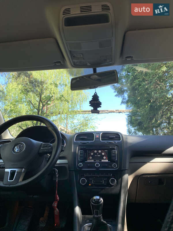 Універсал Volkswagen Golf 2013 в Самборі