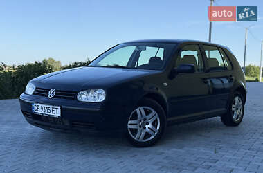 Хетчбек Volkswagen Golf 2001 в Чернівцях