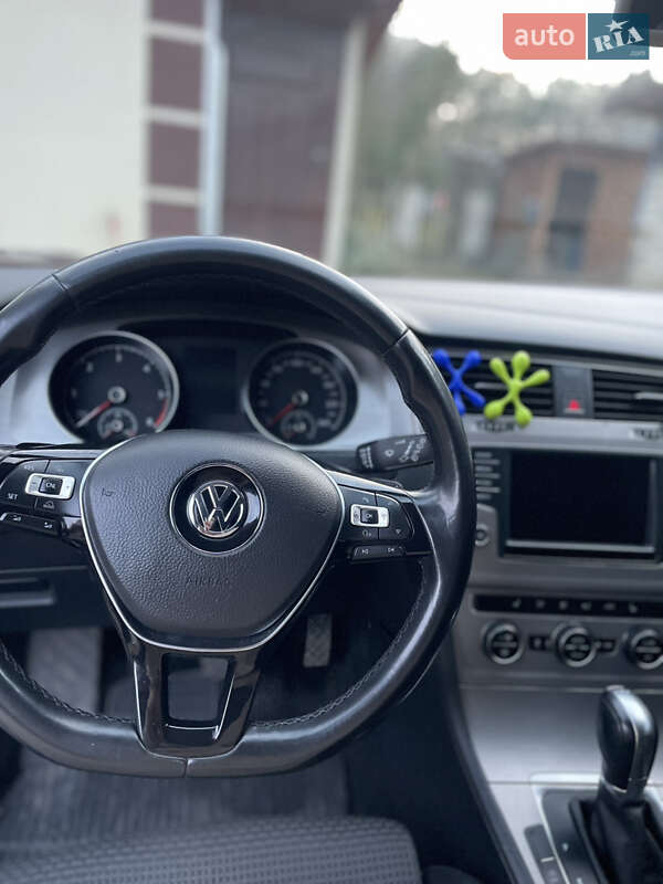 Універсал Volkswagen Golf 2015 в Камені-Каширському
