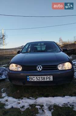Хэтчбек Volkswagen Golf 2001 в Глинянах