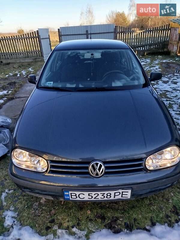 Хэтчбек Volkswagen Golf 2001 в Глинянах