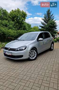 Хэтчбек Volkswagen Golf 2008 в Луцке