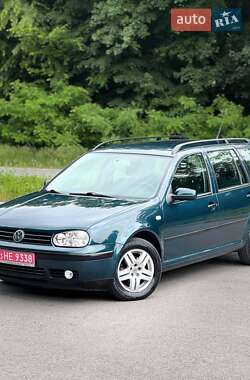Универсал Volkswagen Golf 2002 в Красилове