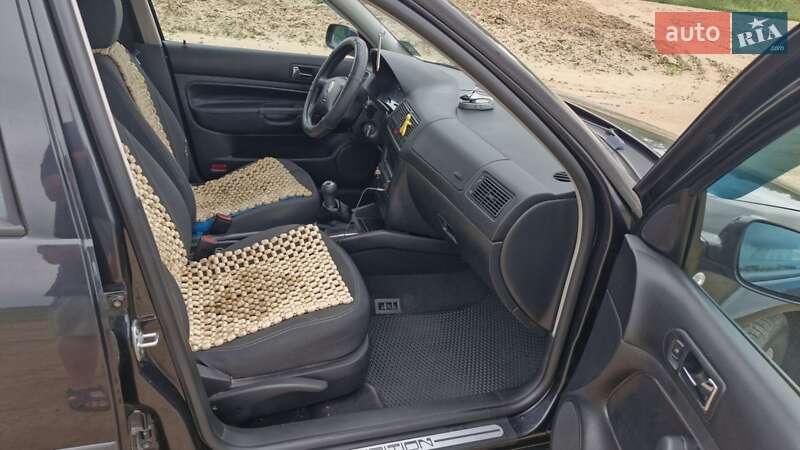 Универсал Volkswagen Golf 2001 в Киеве