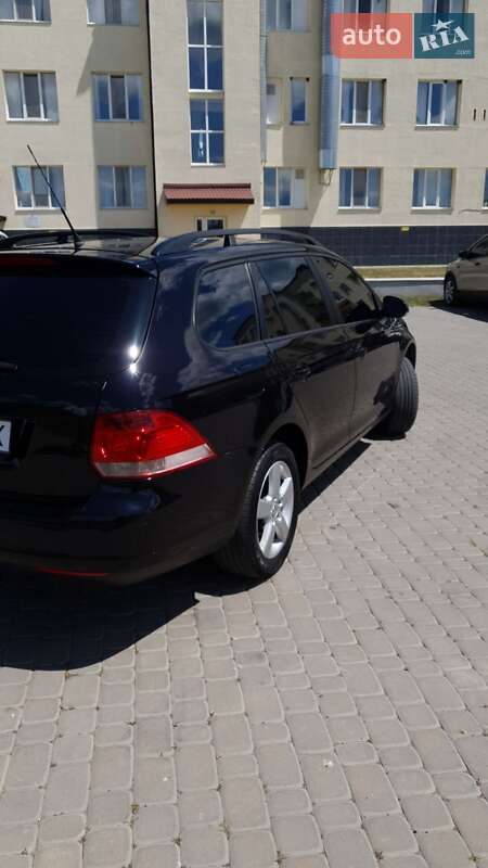 Універсал Volkswagen Golf 2008 в Теплику
