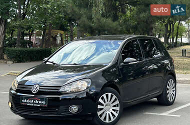 Хэтчбек Volkswagen Golf 2010 в Николаеве