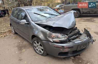 Хэтчбек Volkswagen Golf 2004 в Нетешине