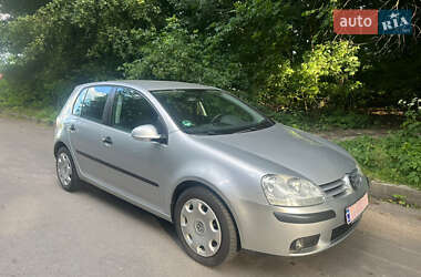 Хетчбек Volkswagen Golf 2004 в Вінниці