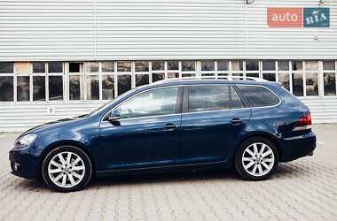 Універсал Volkswagen Golf 2011 в Києві