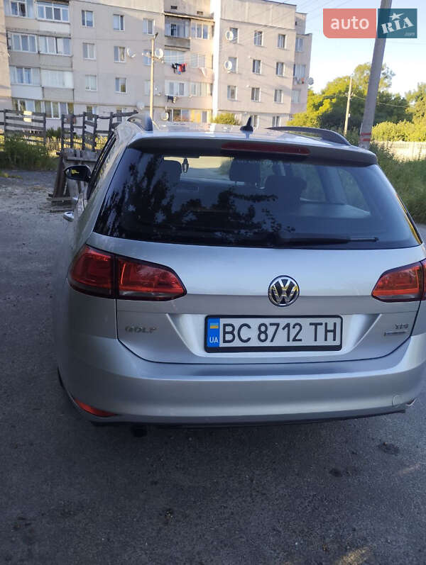 Універсал Volkswagen Golf 2013 в Золочеві
