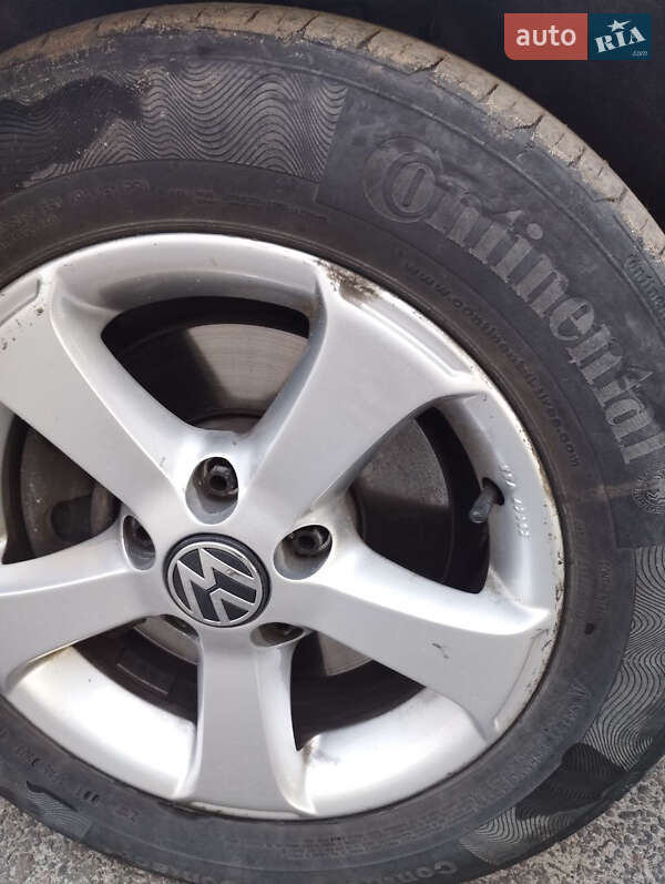 Універсал Volkswagen Golf 2013 в Золочеві