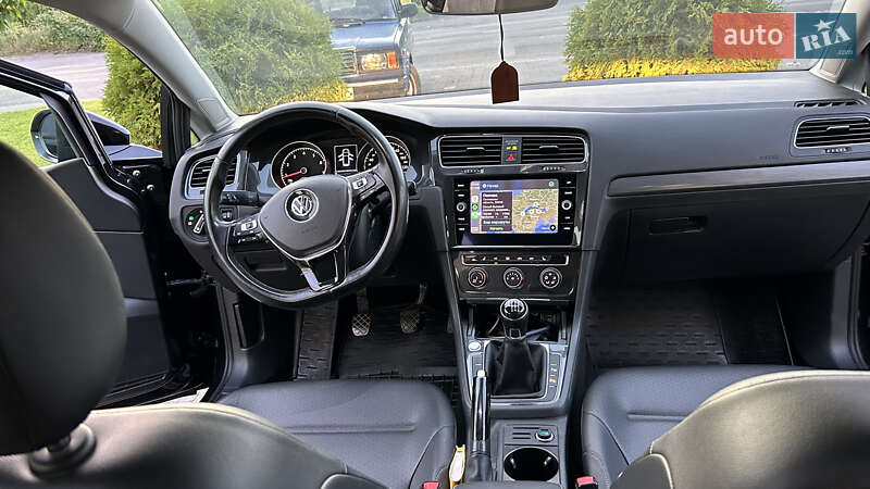 Універсал Volkswagen Golf 2018 в Кропивницькому